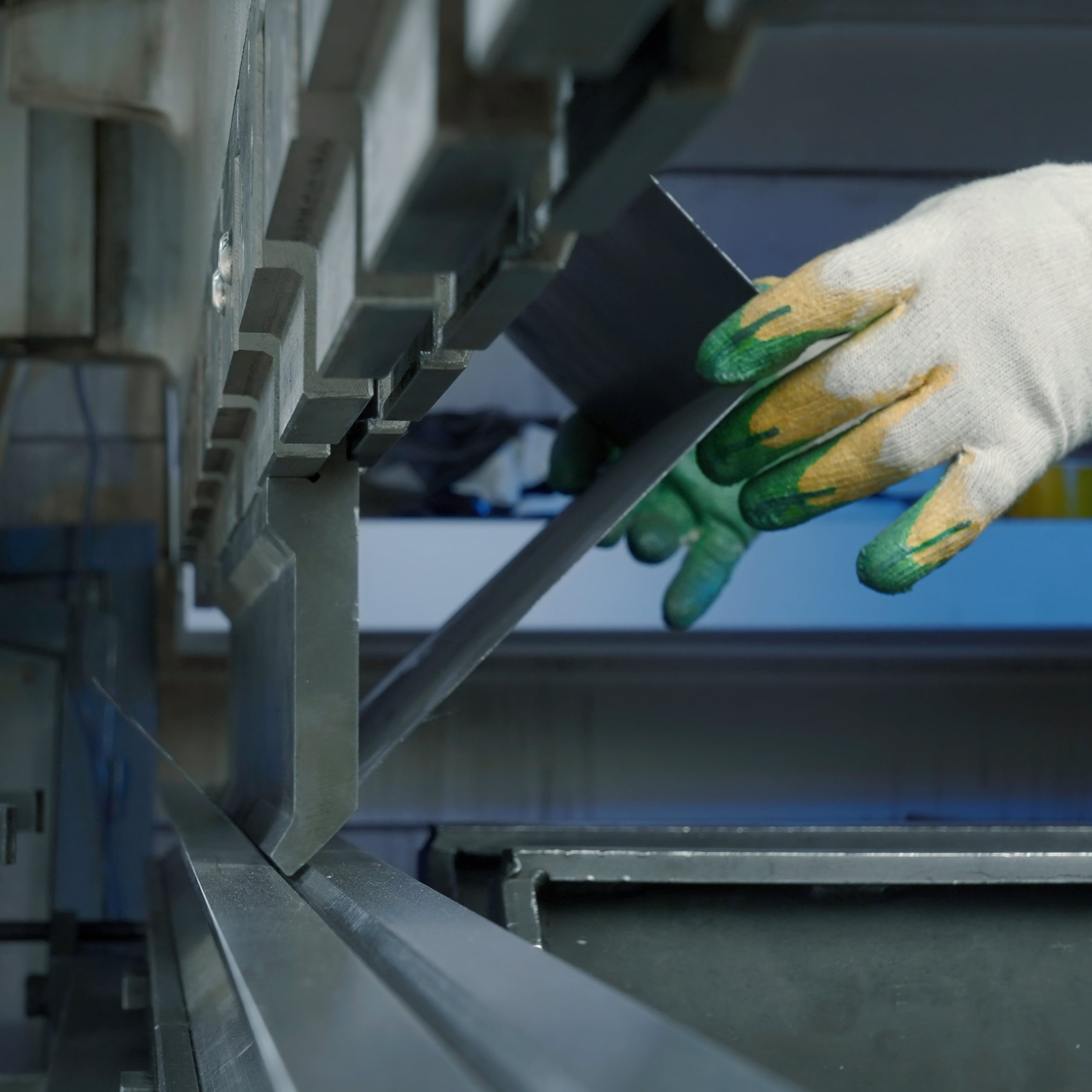 AdobeStock_683348496-min - square press brakes machine